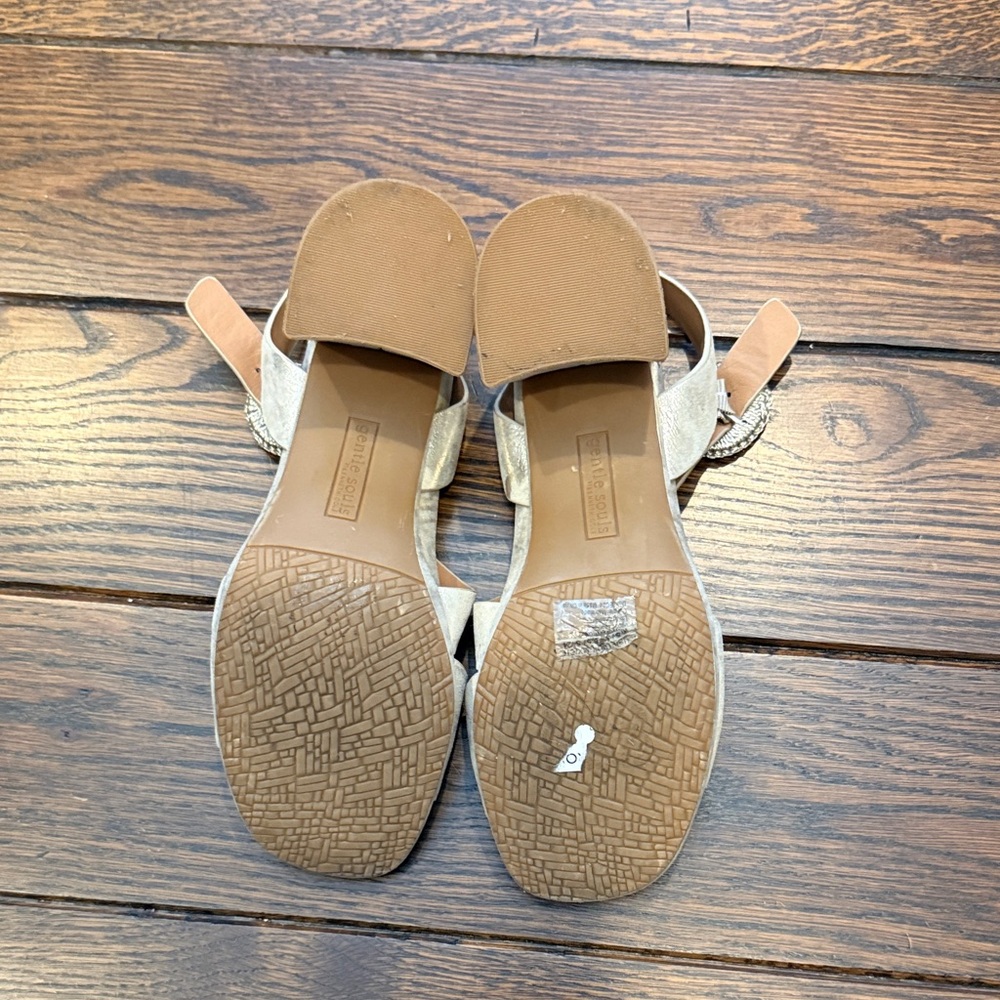Gentle Souls Cream Block Heel Sandals - Picture 2 of 2